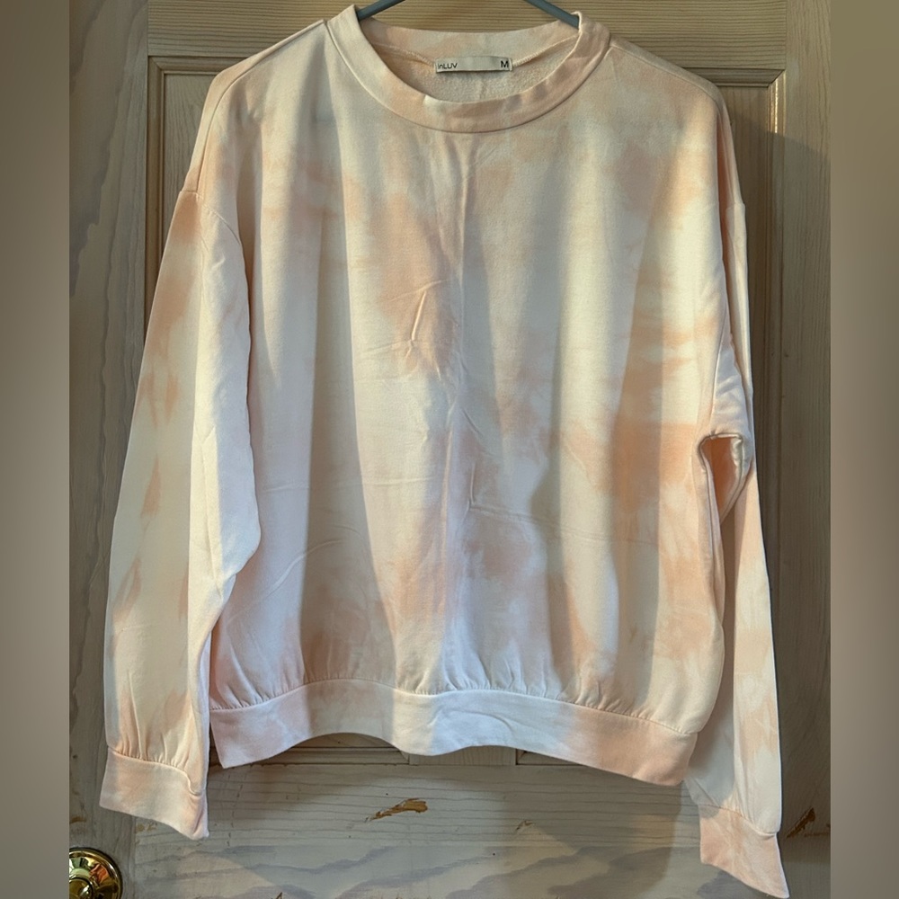 inLUV Lightweight Tie Dye Crewneck Sweatshirt in Peach/ White. Women's Medium